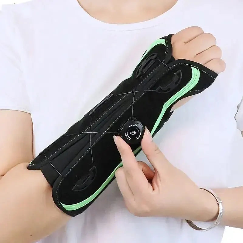 Carpal Tunnel Wrist Brace - Sports Safety Gym Accessories for Men and Women, Arthritis Gloves for Osteoarthritis and Arthritis, Soccer Hand Support